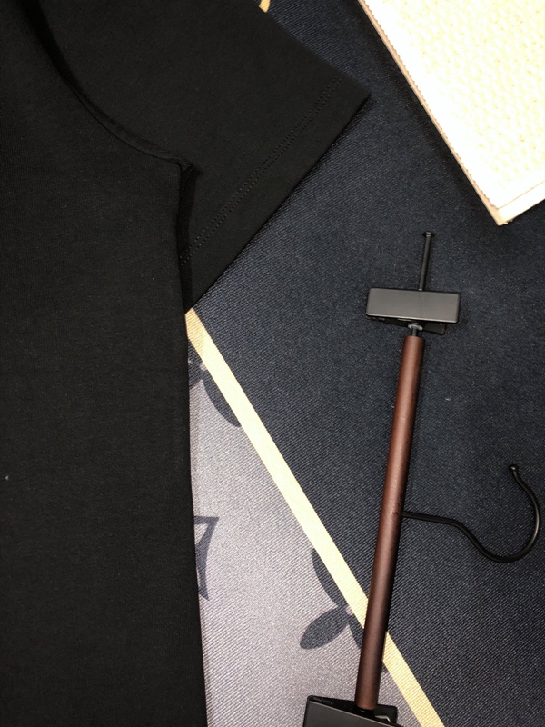 ブランドTシャツ角部分ディテール